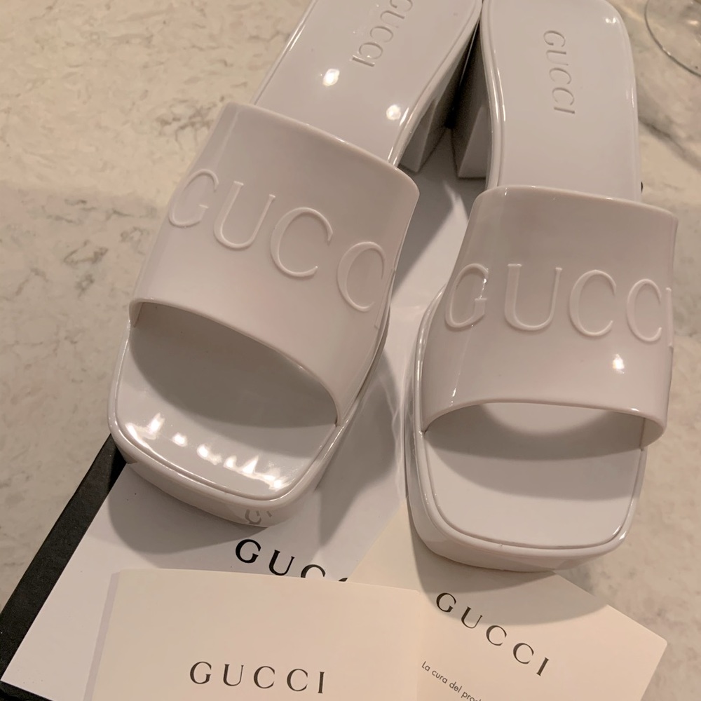 Gucci rubber slide platform sandal size 41 fits 10